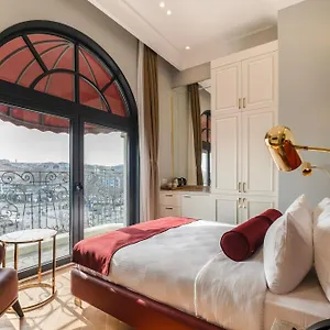 4* Hotel New Old Town